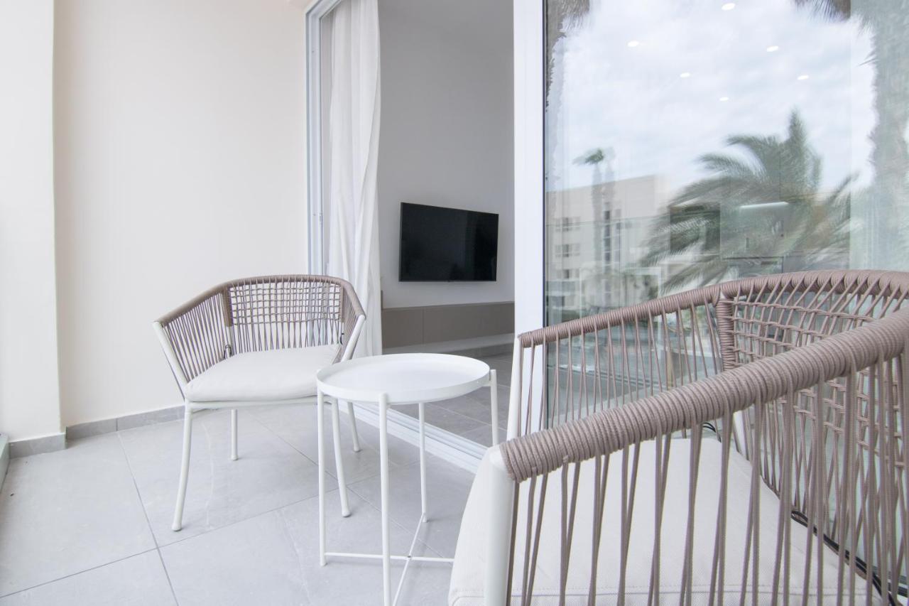 Phaedrus Living Seaview Modern Flat Limnaria 134 Paphos Exterior foto